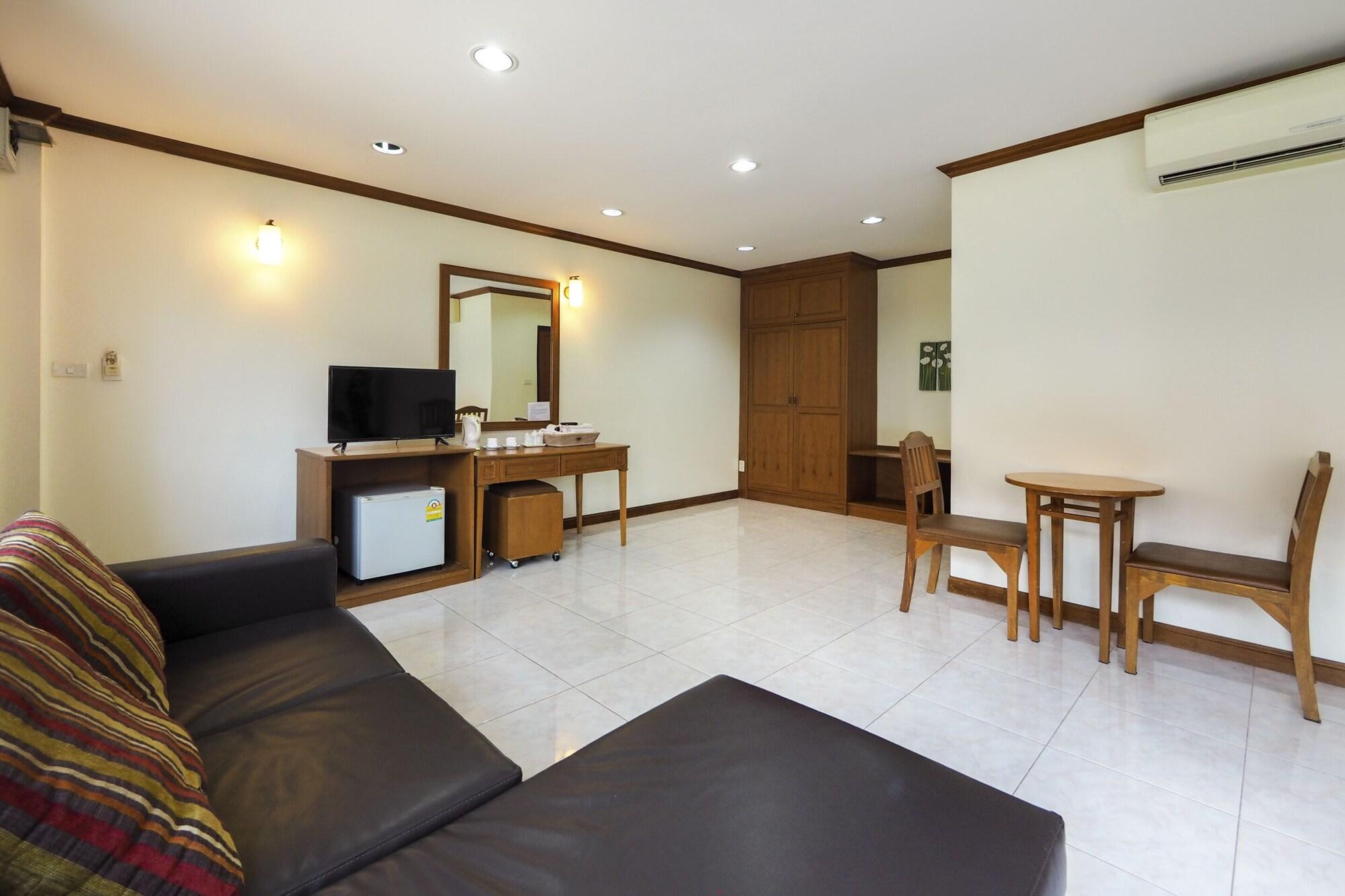 Oyo 859 Golden Land Hotel Chiang Rai Eksteriør bilde
